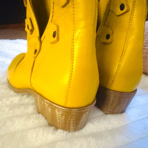 Vibrant Yellow Ankle Booties - Picture 3 of 4